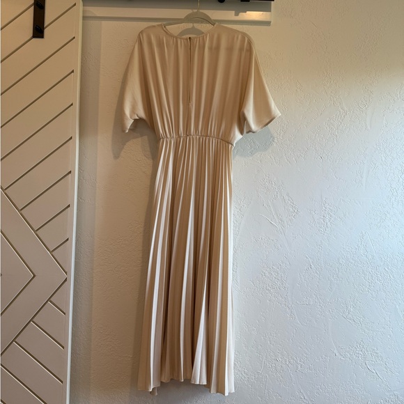MANGO pleated Cream Maxi Dress Size 4 - Picture 5 of 6